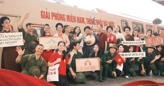 Chuyến tàu đoàn viên Hà Nội 5 Cửa Ô mừng 30.4