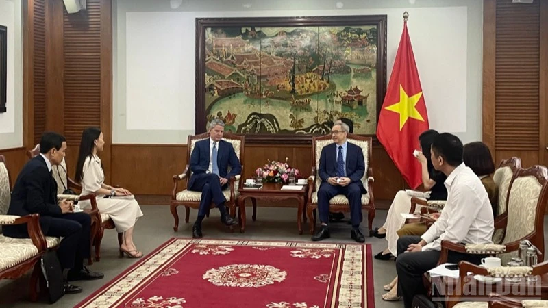 CNN đồng hành hợp tác quảng bá hình ảnh Việt Nam ra thế giới CNN đồng hành hợp tác quảng bá hình ảnh Việt Nam ra thế giới