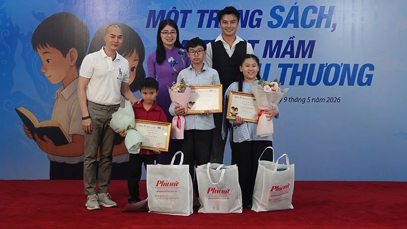 Cô bé đến từ Hà Nội đoạt giải Nhất Cuộc thi Kể chuyện sách thiếu nhi lần 1-2025 Cô bé đến từ Hà Nội đoạt giải Nhất Cuộc thi Kể chuyện sách thiếu nhi lần 1-2025