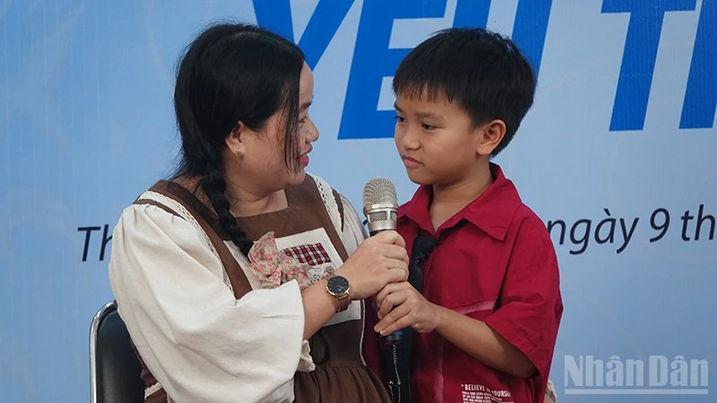 Cô bé đến từ Hà Nội đoạt giải Nhất Cuộc thi Kể chuyện sách thiếu nhi lần 1-2025 Cô bé đến từ Hà Nội đoạt giải Nhất Cuộc thi Kể chuyện sách thiếu nhi lần 1-2025