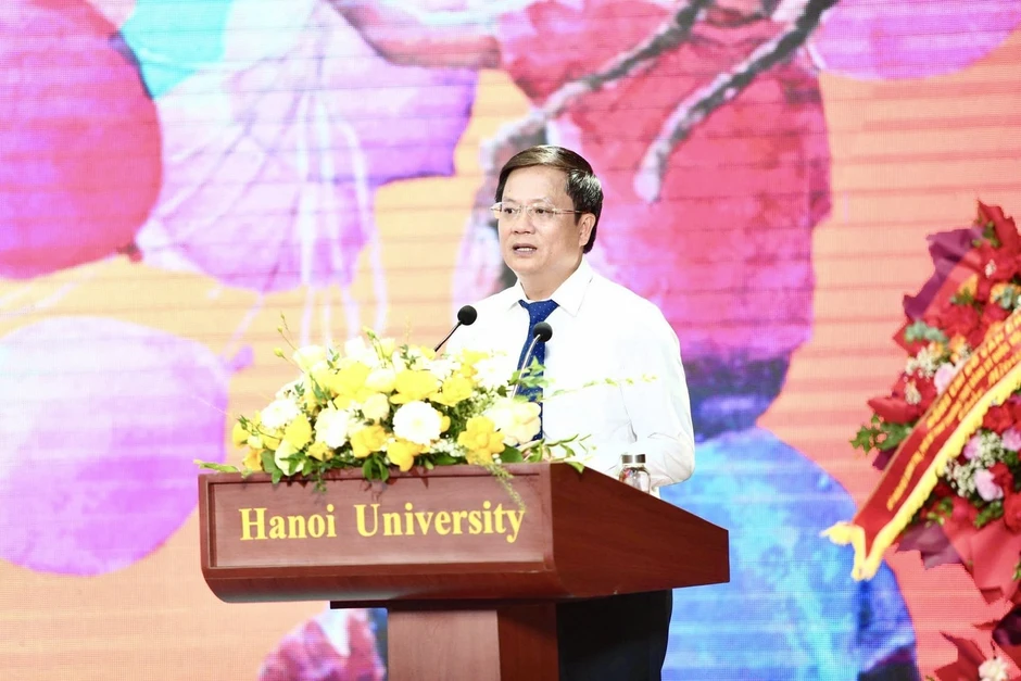 Cuộc thi viết Cha và con gái lần 4: Những câu chuyện đời thường chạm tới trái tim Cuộc thi viết Cha và con gái lần 4: Những câu chuyện đời thường chạm tới trái tim