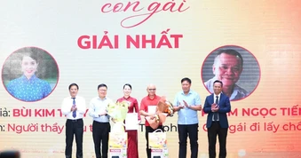 Cuộc thi viết Cha và con gái lần 4: Những câu chuyện đời thường chạm tới trái tim