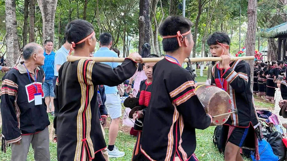 Cuối tuần nghe cồng chiêng giữa phố núi Pleiku Cuối tuần nghe cồng chiêng giữa phố núi Pleiku