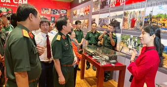 Đà Nẵng: 12.000 lượt khách đến tham quan Triển lãm “Da cam-Lương tri và Công lý”