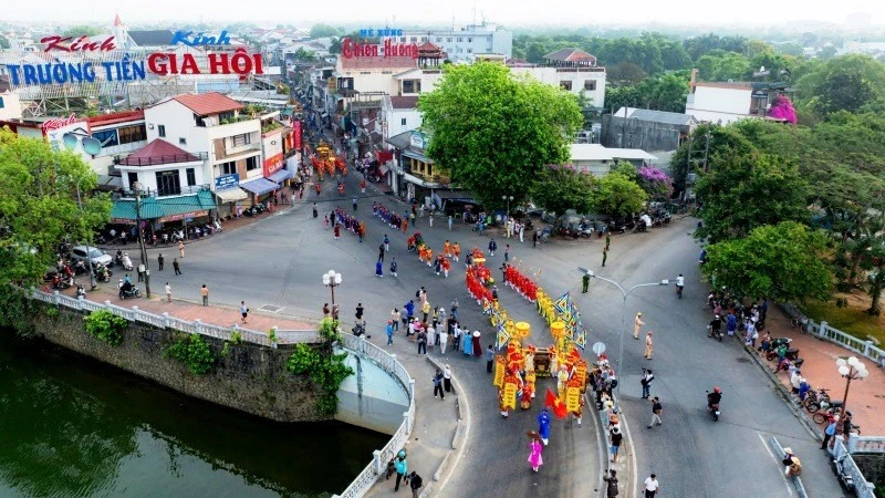 Đặc sắc Lễ hội truyền thống điện Huệ Nam tại Huế Đặc sắc Lễ hội truyền thống điện Huệ Nam tại Huế