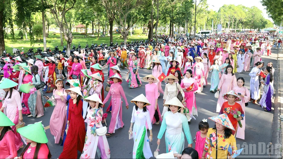 Dấu ấn một mùa hội sen Dấu ấn một mùa hội sen