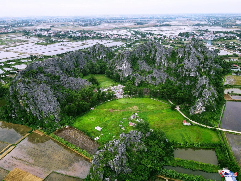 Dấu tích cư trú, mộ táng của cư dân thời tiền - sơ sử ở Ninh Bình Dấu tích cư trú, mộ táng của cư dân thời tiền - sơ sử ở Ninh Bình
