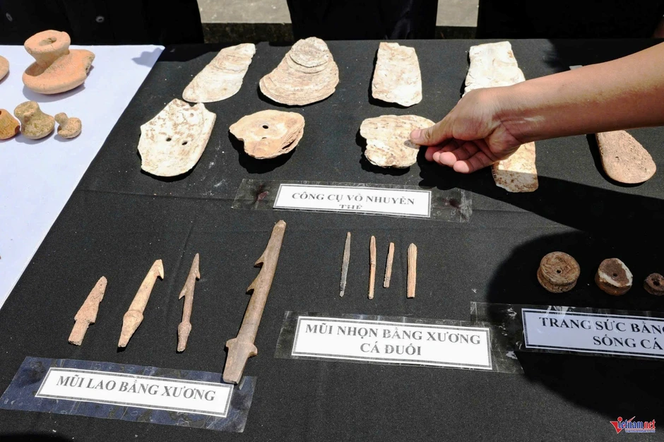 Dấu tích cư trú, mộ táng của cư dân thời tiền - sơ sử ở Ninh Bình Dấu tích cư trú, mộ táng của cư dân thời tiền - sơ sử ở Ninh Bình
