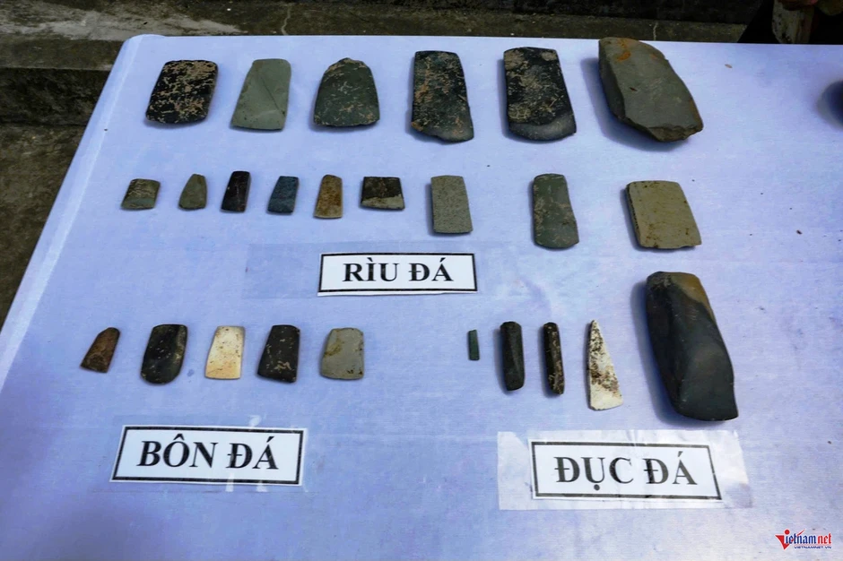 Dấu tích cư trú, mộ táng của cư dân thời tiền - sơ sử ở Ninh Bình Dấu tích cư trú, mộ táng của cư dân thời tiền - sơ sử ở Ninh Bình