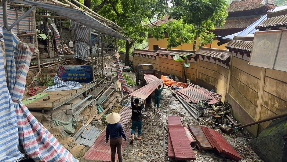 Di chuyển 64 hộ kinh doanh trong không gian Di tích quốc gia đặc biệt Chùa Hương