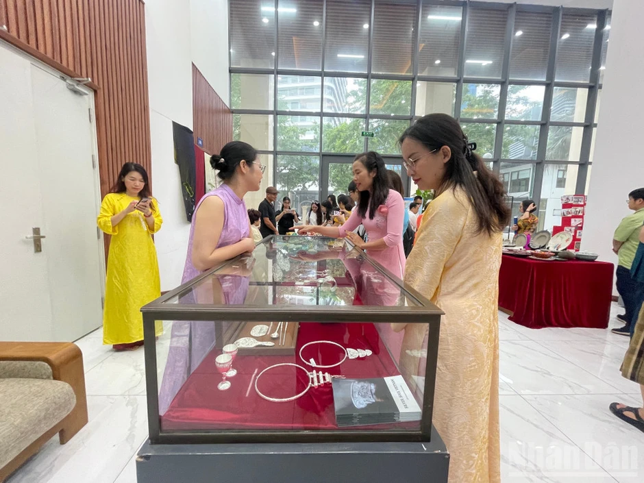 Di sản tư liệu gần trăm năm tuổi và sức sống hôm nay Di sản tư liệu gần trăm năm tuổi và sức sống hôm nay