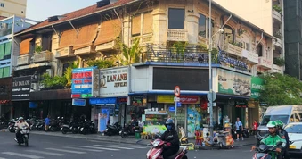 Điểm hẹn đờn ca tài tử xưa bên hông chợ Bến Thành