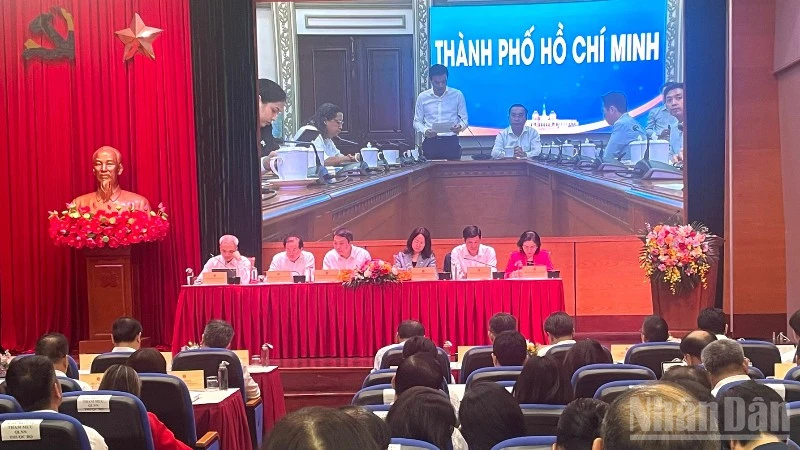 Đổi mới tư duy, phương thức quản lý, nâng cao hiệu quả phát triển văn hóa, thể thao và du lịch Đổi mới tư duy, phương thức quản lý, nâng cao hiệu quả phát triển văn hóa, thể thao và du lịch