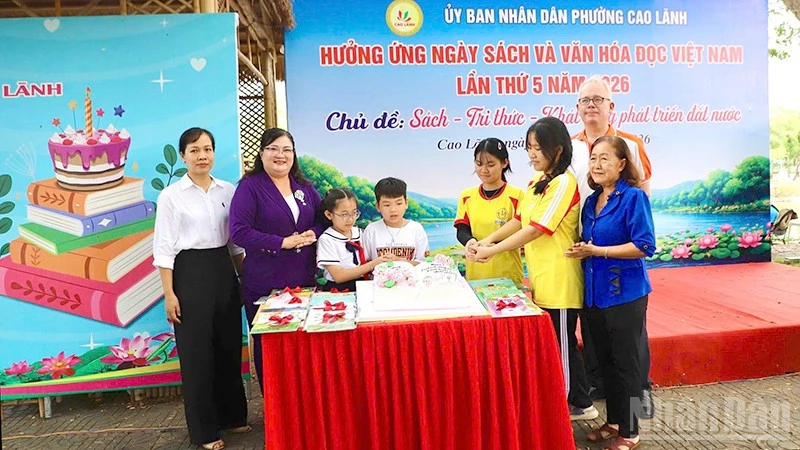 Đồng Tháp: Gieo mầm đam mê đọc sách Đồng Tháp: Gieo mầm đam mê đọc sách