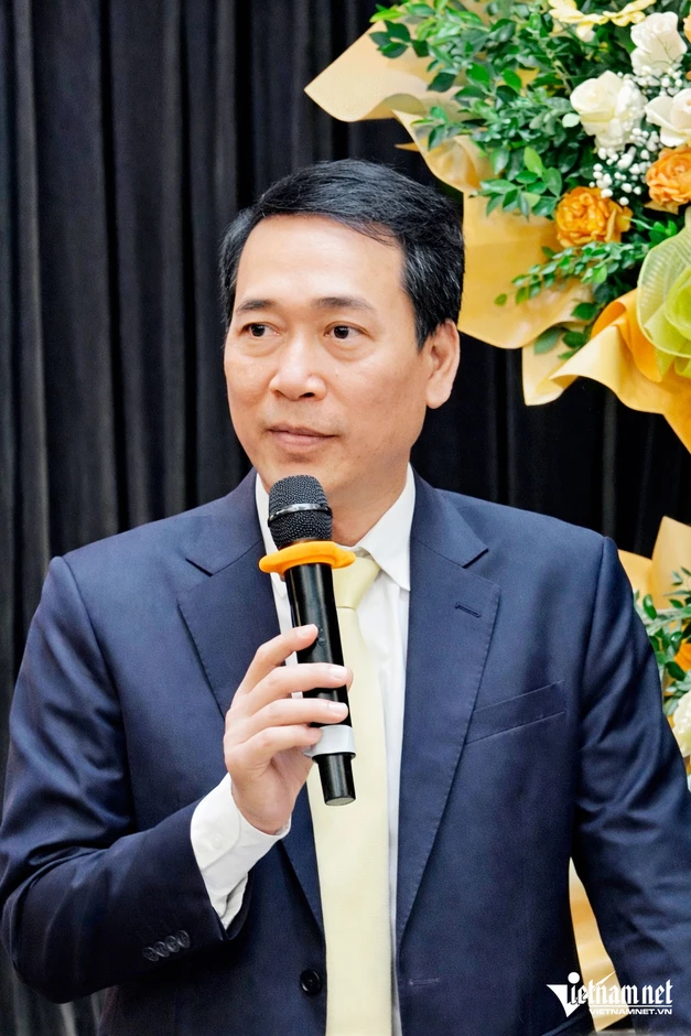 Dựng lại kịch Vũ Như Tô và 100 đêm diễn khẳng định 'Anh cả đỏ' của sân khấu Dựng lại kịch Vũ Như Tô và 100 đêm diễn khẳng định 'Anh cả đỏ' của sân khấu