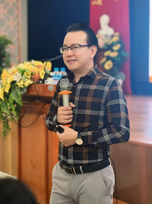 Gần 300.000 người sao lại trút giận trong nhóm 'Con ghét bố mẹ'