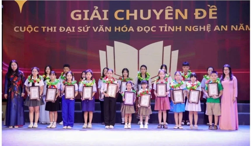 Gần 77.000 bài dự thi 'tranh tài' Đại sứ Văn hóa đọc Nghệ An năm 2026 Gần 77.000 bài dự thi 'tranh tài' Đại sứ Văn hóa đọc Nghệ An năm 2026
