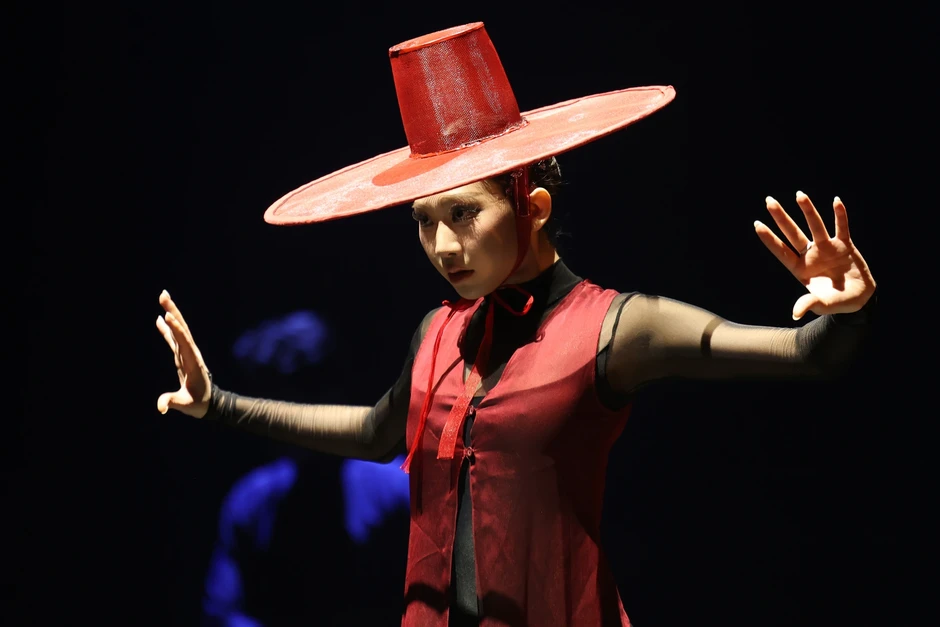 'Gat'- vở ballet gây sốt về mũ truyền thống Hàn Quốc đến Việt Nam 'Gat'- vở ballet gây sốt về mũ truyền thống Hàn Quốc đến Việt Nam