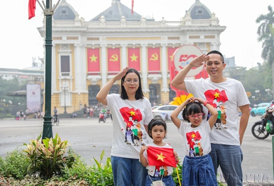 Gia đình là nền tảng của hạnh phúc và phát triển bền vững Gia đình là nền tảng của hạnh phúc và phát triển bền vững