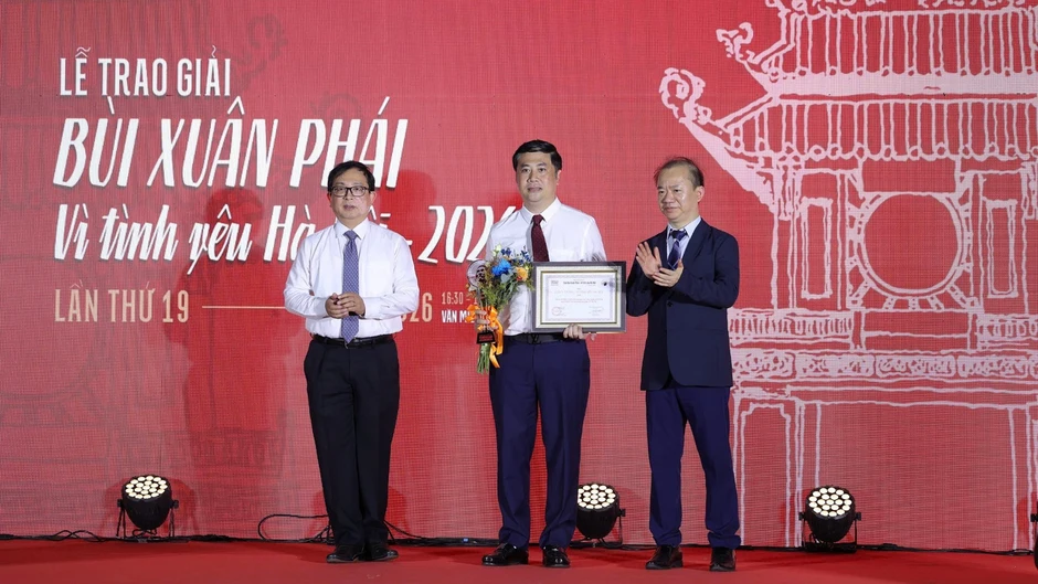 Giải thưởng Bùi Xuân Phái-Vì tình yêu Hà Nội lần thứ 19 tôn vinh những cống hiến cho Thủ đô Giải thưởng Bùi Xuân Phái-Vì tình yêu Hà Nội lần thứ 19 tôn vinh những cống hiến cho Thủ đô