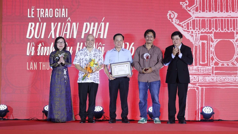 Giải thưởng Bùi Xuân Phái-Vì tình yêu Hà Nội lần thứ 19 tôn vinh những cống hiến cho Thủ đô Giải thưởng Bùi Xuân Phái-Vì tình yêu Hà Nội lần thứ 19 tôn vinh những cống hiến cho Thủ đô