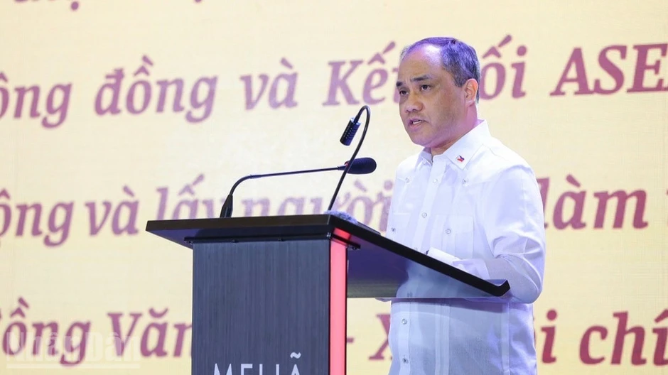Giao lưu hữu nghị “Sắc màu văn hóa ASEAN” tại Hà Nội Giao lưu hữu nghị “Sắc màu văn hóa ASEAN” tại Hà Nội