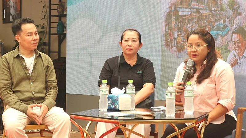 Giao lưu, trưng bày ảnh “Nghề cổ, Nhịp số” tại Đường sách Thành phố Hồ Chí Minh