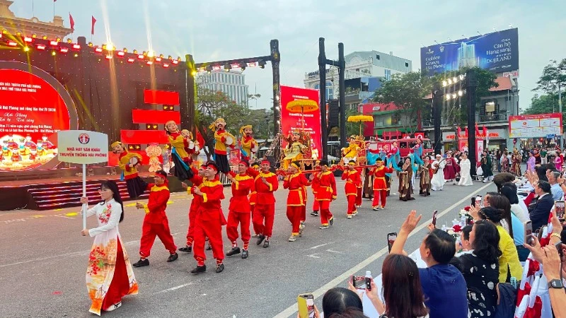 Hải Phòng đưa múa rối truyền thống ra phố Hải Phòng đưa múa rối truyền thống ra phố