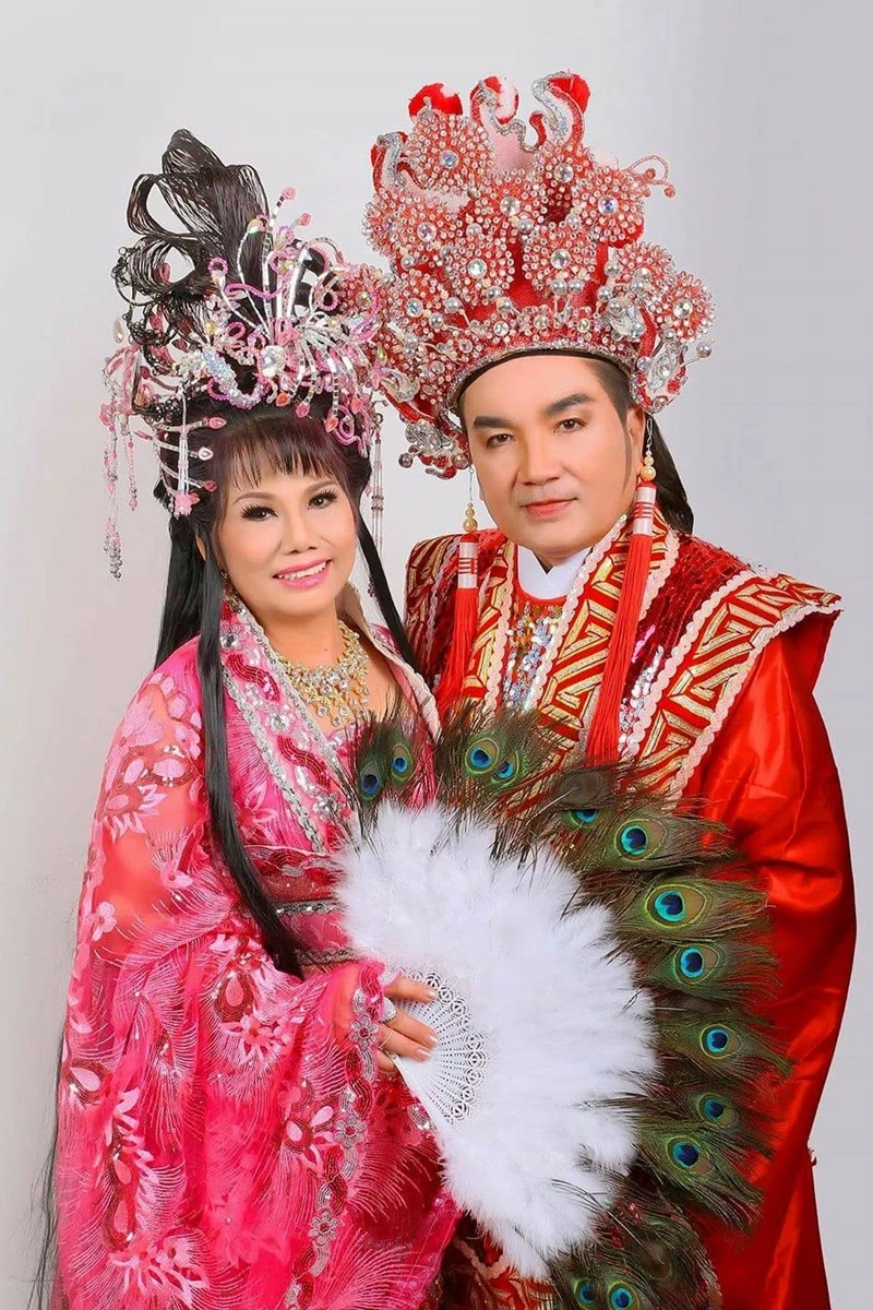 Hé lộ cuộc sống ở Pháp của cặp nghệ sĩ Việt lừng lẫy một thời Hé lộ cuộc sống ở Pháp của cặp nghệ sĩ Việt lừng lẫy một thời