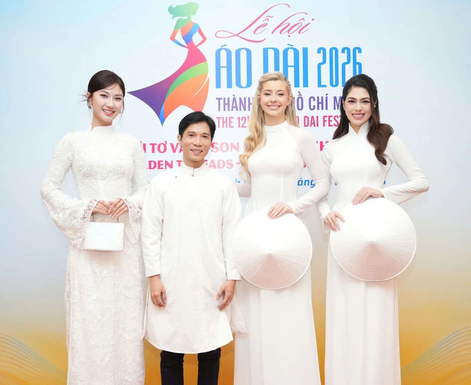 Hoa hậu Yolina Lindquist cùng dàn mỹ nhân Việt làm đại sứ Lễ hội Áo dài TP.HCM Hoa hậu Yolina Lindquist cùng dàn mỹ nhân Việt làm đại sứ Lễ hội Áo dài TP.HCM