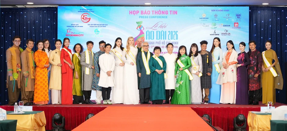 Hoa hậu Yolina Lindquist cùng dàn mỹ nhân Việt làm đại sứ Lễ hội Áo dài TP.HCM Hoa hậu Yolina Lindquist cùng dàn mỹ nhân Việt làm đại sứ Lễ hội Áo dài TP.HCM