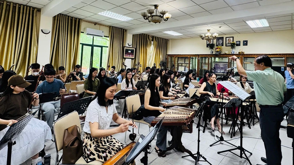 Hòa nhạc “Âm thanh đất Việt” kỷ niệm 70 năm Học viện Âm nhạc Quốc gia Việt Nam Hòa nhạc “Âm thanh đất Việt” kỷ niệm 70 năm Học viện Âm nhạc Quốc gia Việt Nam