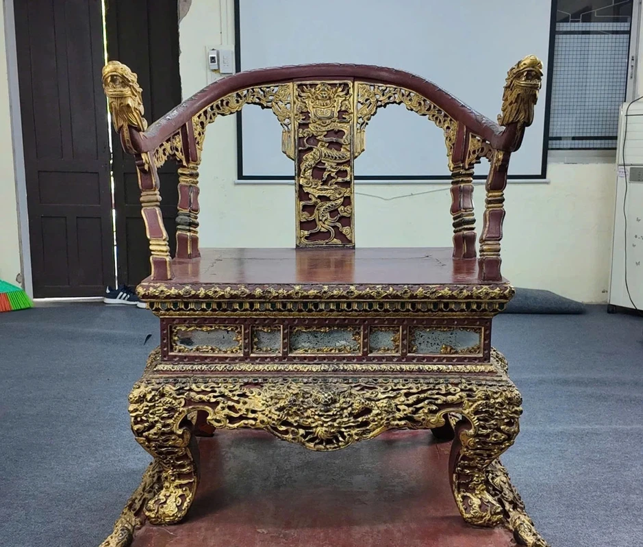 Hoàn thành phục chế ngai vàng triều Nguyễn sau vụ phá hoại Hoàn thành phục chế ngai vàng triều Nguyễn sau vụ phá hoại