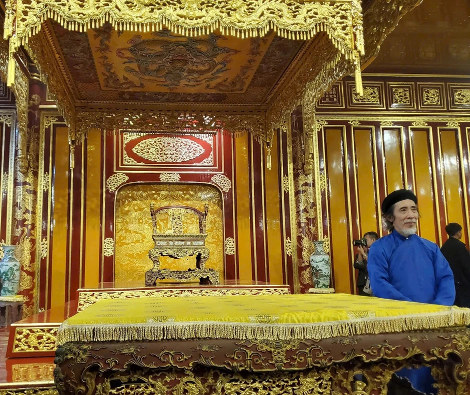 Hoàn thành phục chế ngai vàng triều Nguyễn sau vụ phá hoại Hoàn thành phục chế ngai vàng triều Nguyễn sau vụ phá hoại