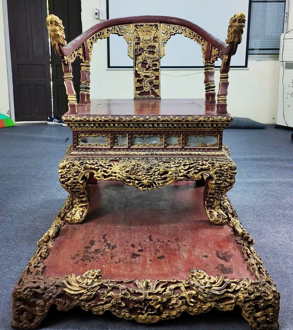 Hoàn thành phục chế ngai vua triều Nguyễn bị bẻ gãy
