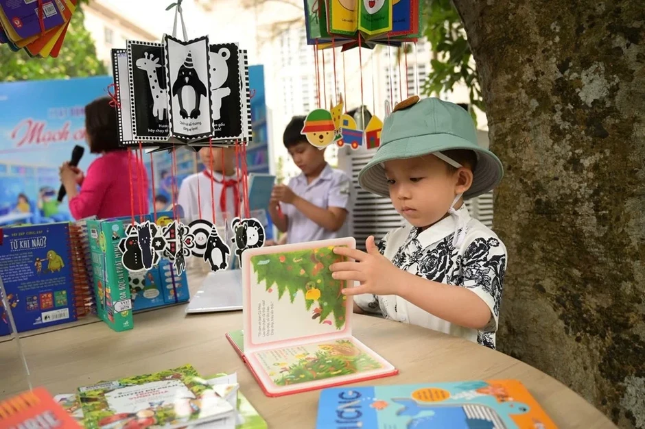 Học hỏi kinh nghiệm quốc tế trong xây dựng nền tảng văn hóa đọc Học hỏi kinh nghiệm quốc tế trong xây dựng nền tảng văn hóa đọc