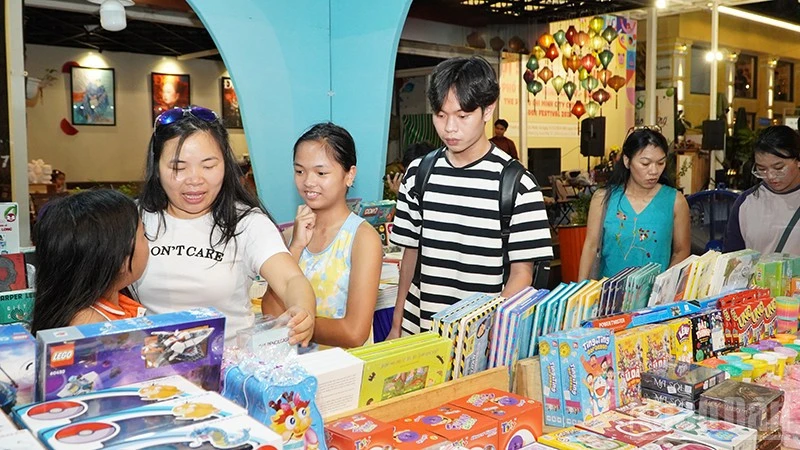 Hội sách thiếu nhi Thành phố Hồ Chí Minh lần VI mở rộng không gian tổ chức Hội sách thiếu nhi Thành phố Hồ Chí Minh lần VI mở rộng không gian tổ chức