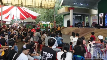 Hơn 100 gian hàng tại Lễ hội Sắc màu văn hóa lần 2
