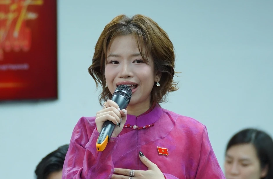 Hơn 5 triệu người đăng ký, vé concert quốc gia hết trong chưa đầy hai phút Hơn 5 triệu người đăng ký, vé concert quốc gia hết trong chưa đầy hai phút