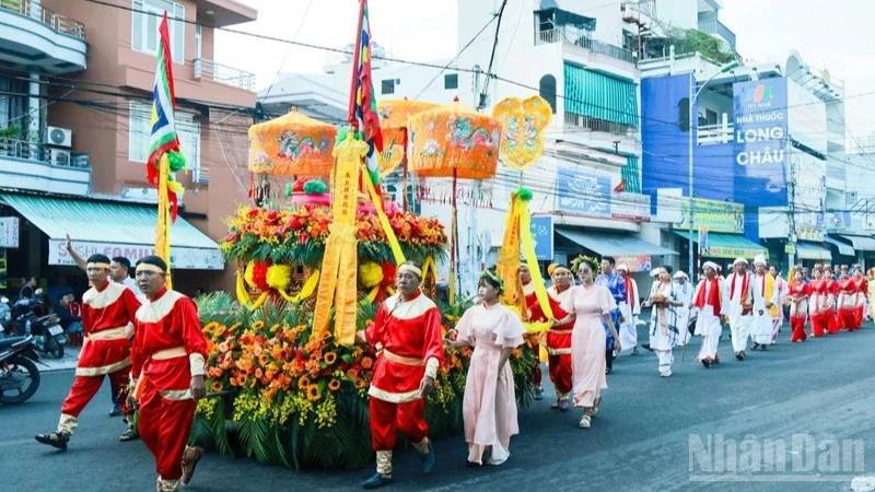 Khai hội Tháp Bà Pô Nagar 2026: Dòng chảy tâm linh giữa lòng phố biển Khai hội Tháp Bà Pô Nagar 2026: Dòng chảy tâm linh giữa lòng phố biển
