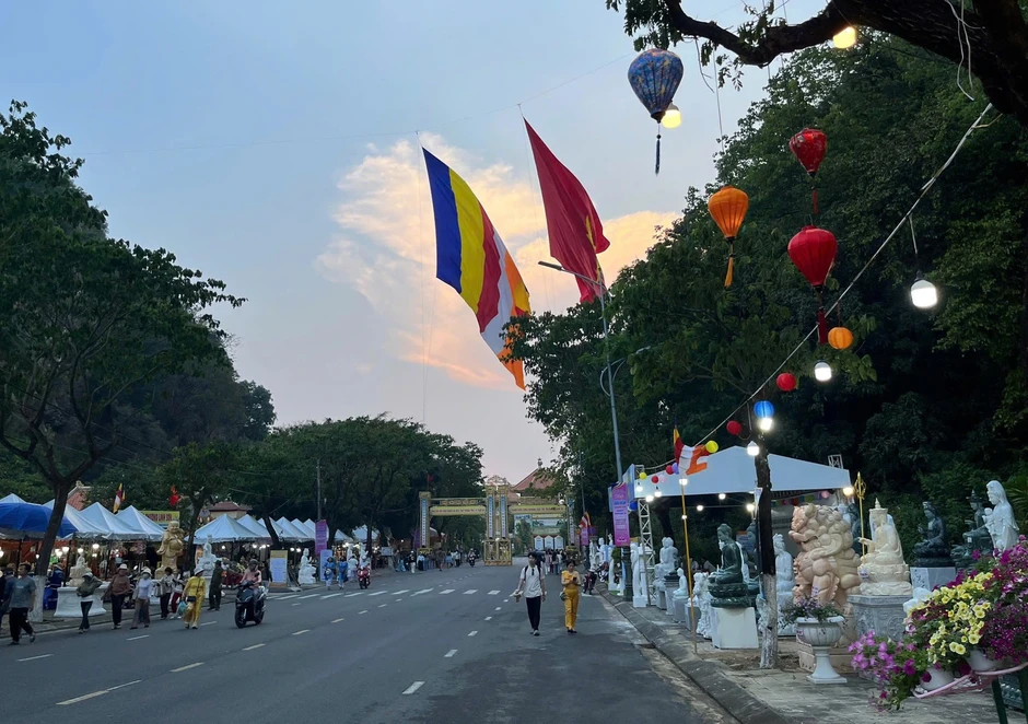 Khai mạc Lễ hội Quán Thế Âm 2026: Lan tỏa thông điệp từ bi, an lạc