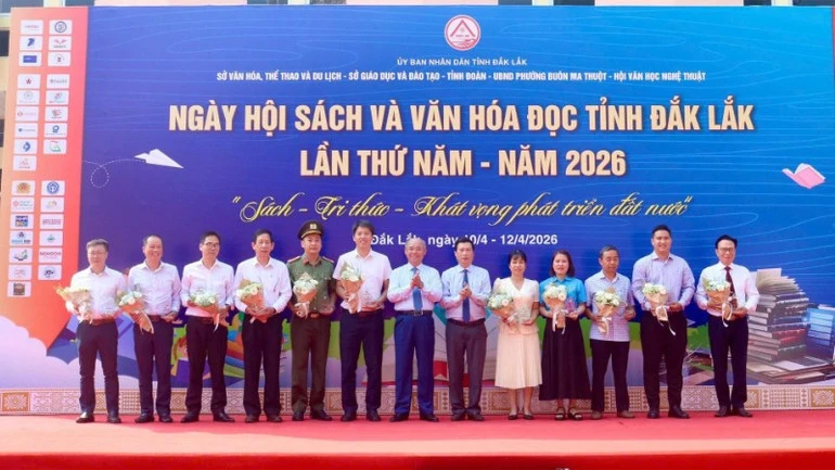Khai mạc Ngày hội Sách và Văn hóa đọc tỉnh Đắk Lắk lần thứ 5 năm 2026 Khai mạc Ngày hội Sách và Văn hóa đọc tỉnh Đắk Lắk lần thứ 5 năm 2026