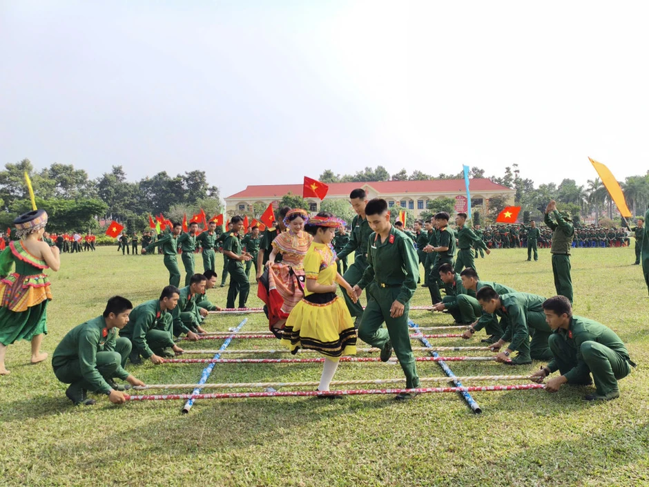 Khai mạc trại sáng tác văn học "Chiến tranh cách mạng và người lính hôm nay" Khai mạc trại sáng tác văn học "Chiến tranh cách mạng và người lính hôm nay"
