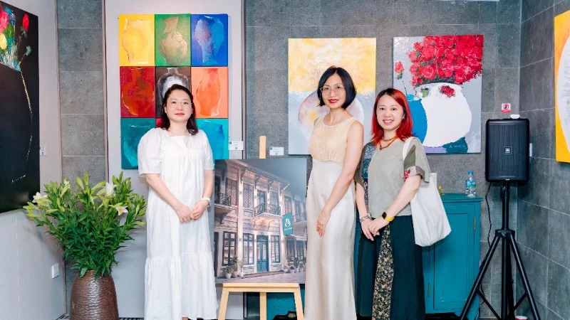 Khám phá "màu sắc nội tâm" qua triển lãm của họa sĩ Son Yun Seok Khám phá "màu sắc nội tâm" qua triển lãm của họa sĩ Son Yun Seok