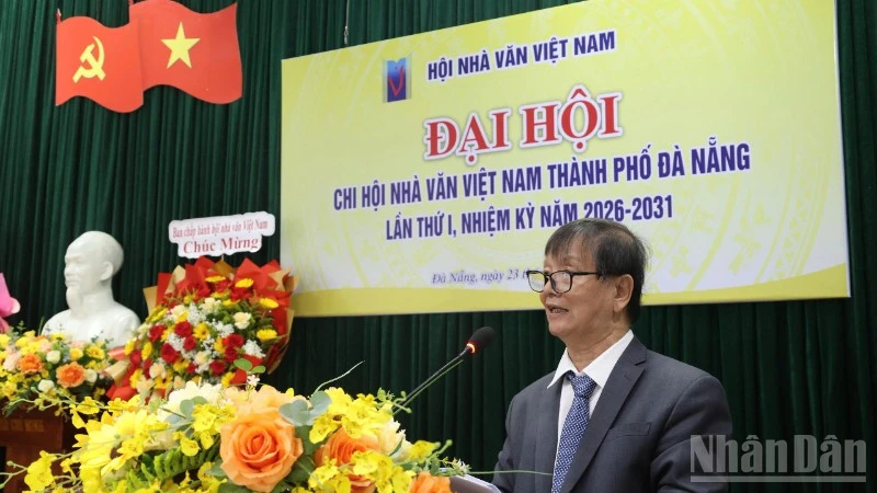 Khẳng định vai trò đầu tàu văn học địa phương của Chi hội Nhà văn Việt Nam thành phố Đà Nẵng Khẳng định vai trò đầu tàu văn học địa phương của Chi hội Nhà văn Việt Nam thành phố Đà Nẵng