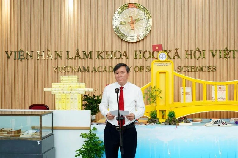 Khoa học xã hội trong “Dòng chảy tri thức - Kiến tạo tương lai” Khoa học xã hội trong “Dòng chảy tri thức - Kiến tạo tương lai”