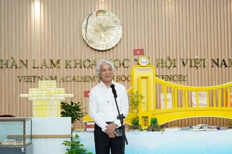 Khoa học xã hội trong “Dòng chảy tri thức - Kiến tạo tương lai” Khoa học xã hội trong “Dòng chảy tri thức - Kiến tạo tương lai”