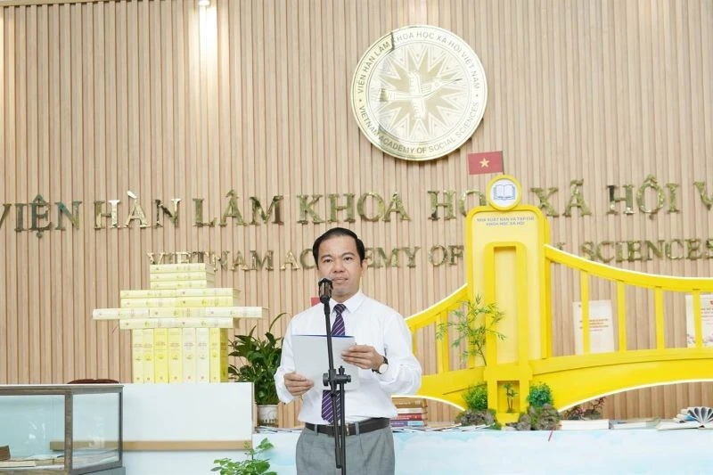 Khoa học xã hội trong “Dòng chảy tri thức - Kiến tạo tương lai” Khoa học xã hội trong “Dòng chảy tri thức - Kiến tạo tương lai”