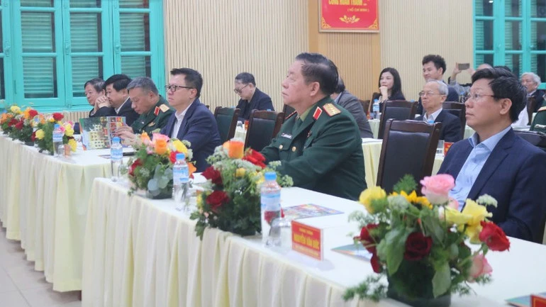 Khơi dậy sức mạnh tinh thần từ văn học, nghệ thuật về người lính Khơi dậy sức mạnh tinh thần từ văn học, nghệ thuật về người lính