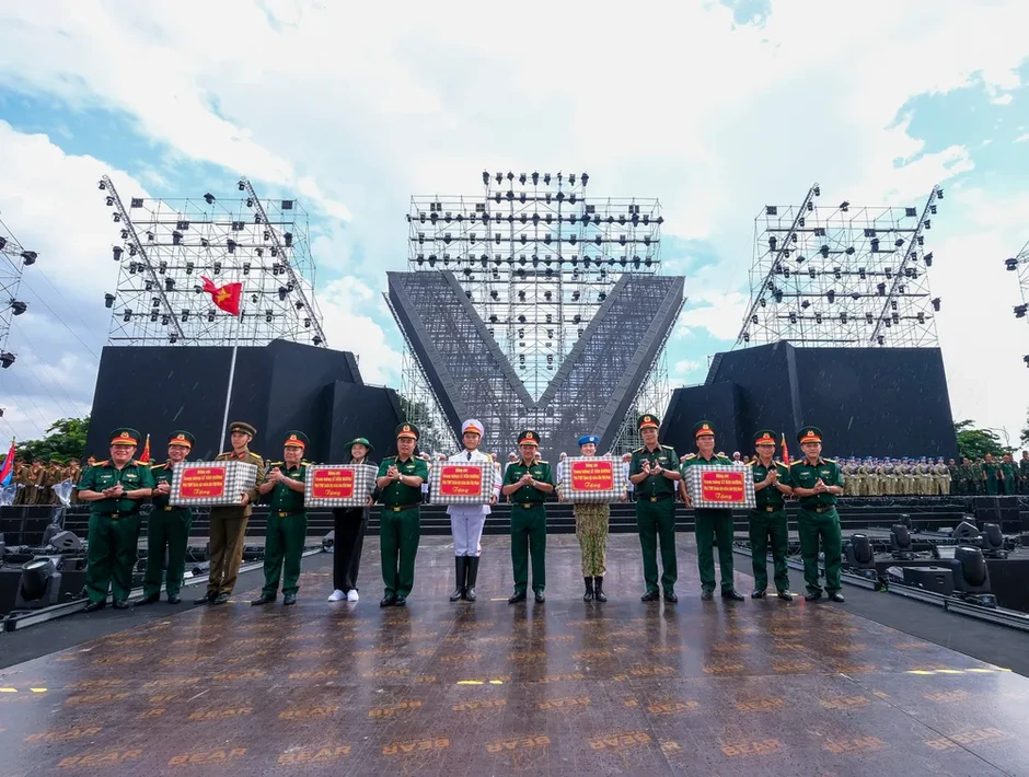 Khối lực lượng vũ trang sẵn sàng cho “Concert quốc gia: Tổ quốc trong tim 2026" Khối lực lượng vũ trang sẵn sàng cho “Concert quốc gia: Tổ quốc trong tim 2026"